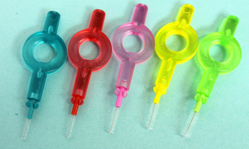  Všetko, čo potrebujete vedieť o medzizubnej kefke